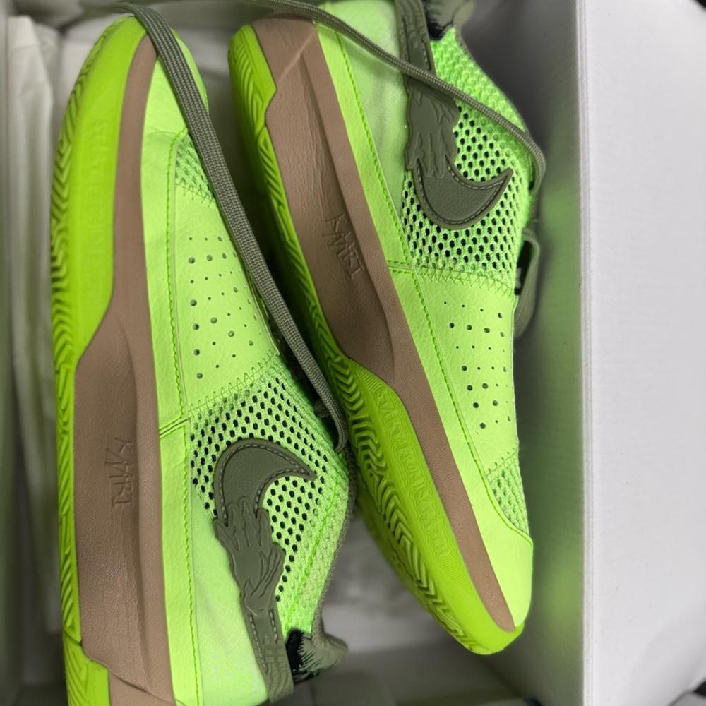 Nike Ja 1 “Grinches” Basketball Sneakers